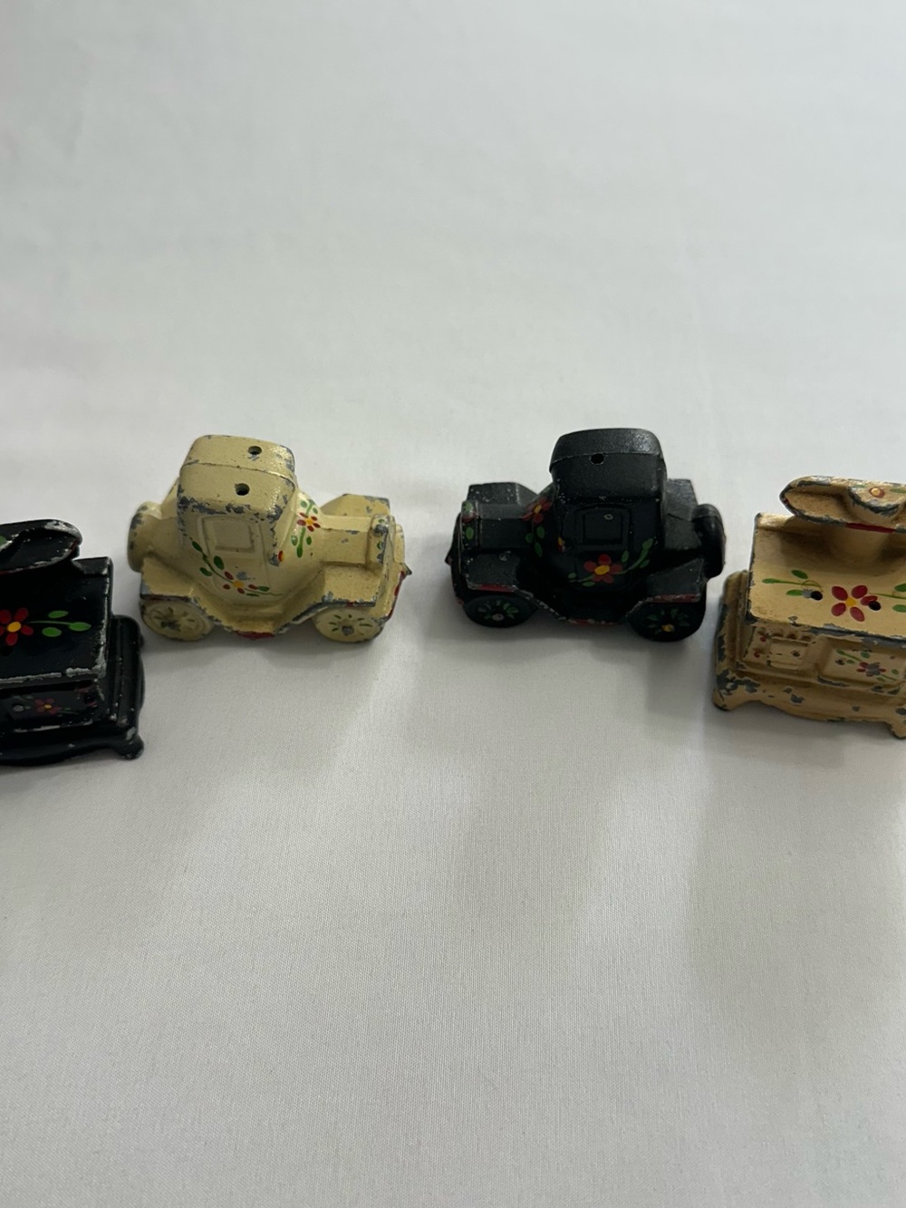 salt and pepper Shakers
